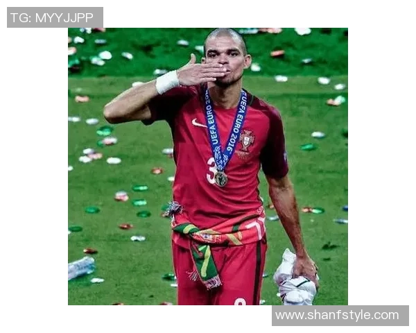 八十年代初期足球巨星回顾:风华绝代的绿茵传奇与辉煌瞬间 八十年代初期足球巨星回顾:风华绝代的绿茵传奇与辉煌瞬间