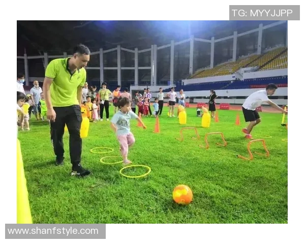 足球明星与子共舞亲子时光 温馨瞬间展现家庭情感的独特魅力