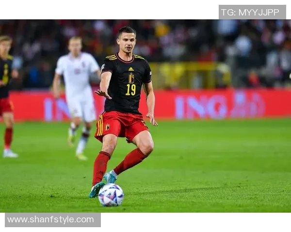 比利时足球队历届明星球员盘点及其辉煌成就分析 比利时足球队历届明星球员盘点及其辉煌成就分析